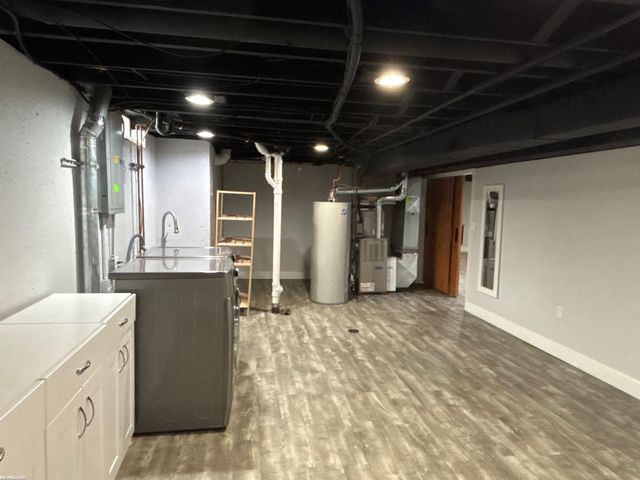 45908 Keding Street, Utica, MI 48317