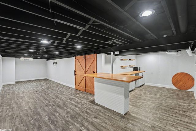 45908 Keding Street, Utica, MI 48317