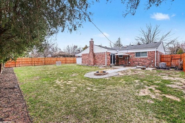 45908 Keding Street, Utica, MI 48317