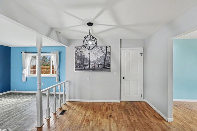 45908 Keding Street, Utica, MI 48317