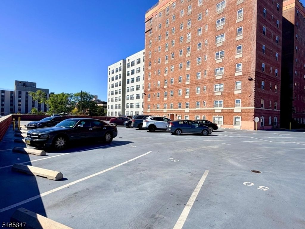 70 S Munn Ave 1008, East Orange City, NJ 07018 — photo 5