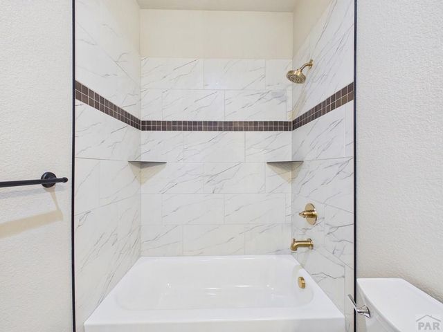175 S Wiggins Dr, Pueblo West, CO 81007