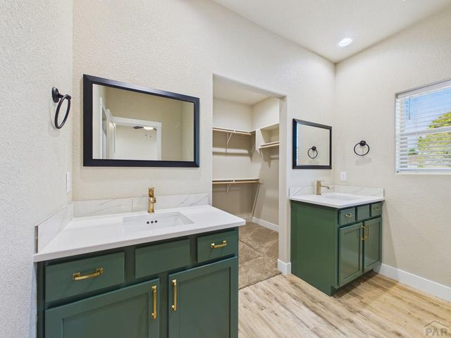 175 S Wiggins Dr, Pueblo West, CO 81007