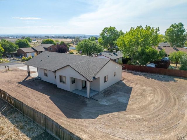 175 S Wiggins Dr, Pueblo West, CO 81007