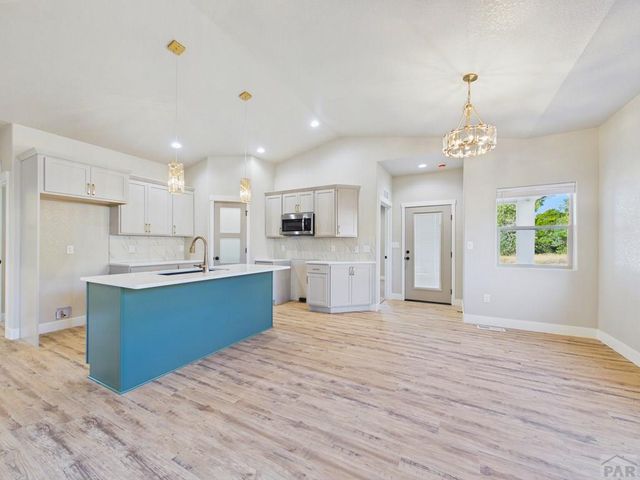 175 S Wiggins Dr, Pueblo West, CO 81007