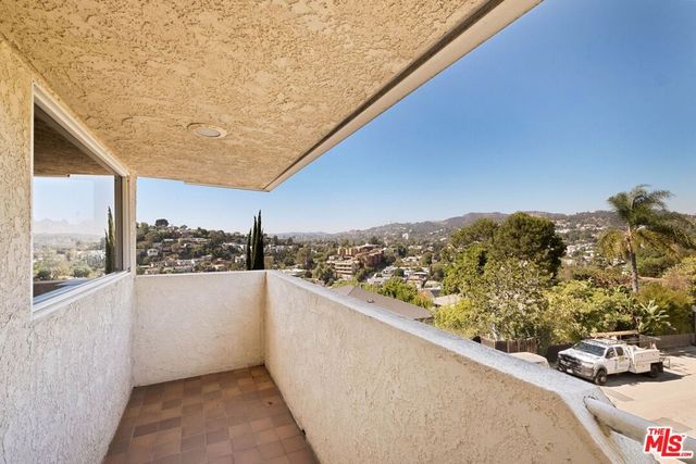 2470 Micheltorena Street, Los Angeles, CA 90039