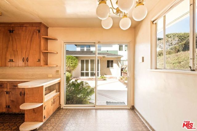 2470 Micheltorena Street, Los Angeles, CA 90039