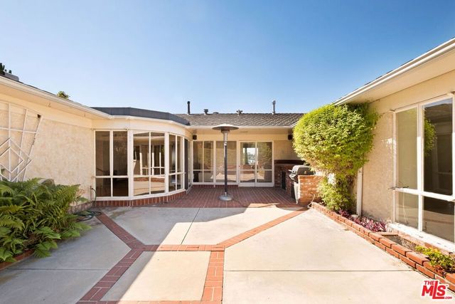 2470 Micheltorena Street, Los Angeles, CA 90039