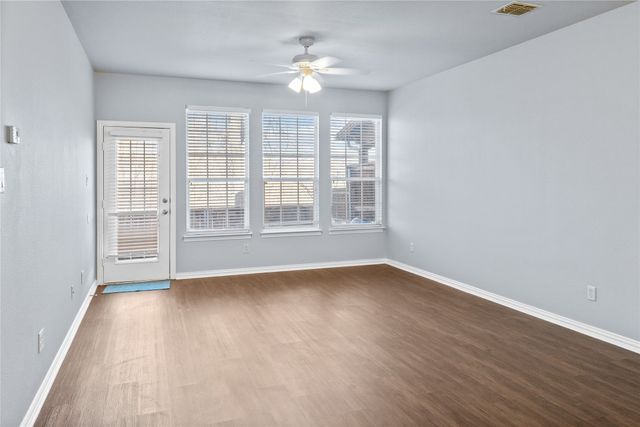 1825 Brookview Drive, Carrollton, TX 75007