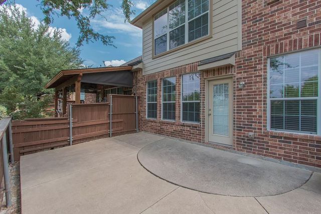 1825 Brookview Drive, Carrollton, TX 75007