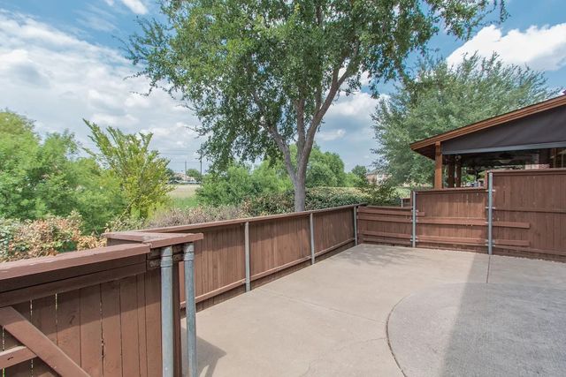 1825 Brookview Drive, Carrollton, TX 75007