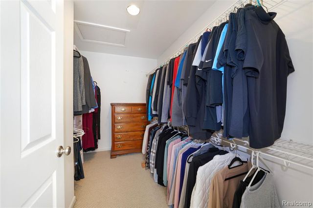 802 Castle Pine Court, Pontiac, MI 48340