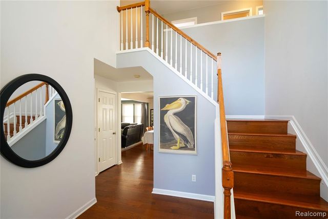 802 Castle Pine Court, Pontiac, MI 48340