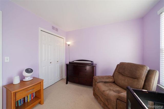 802 Castle Pine Court, Pontiac, MI 48340