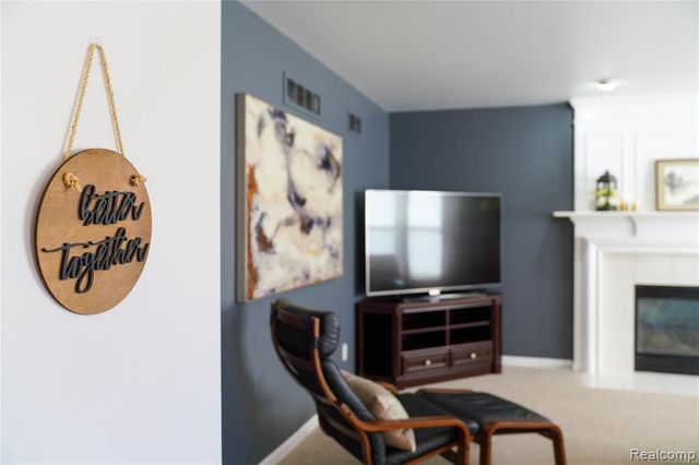 802 Castle Pine Court, Pontiac, MI 48340