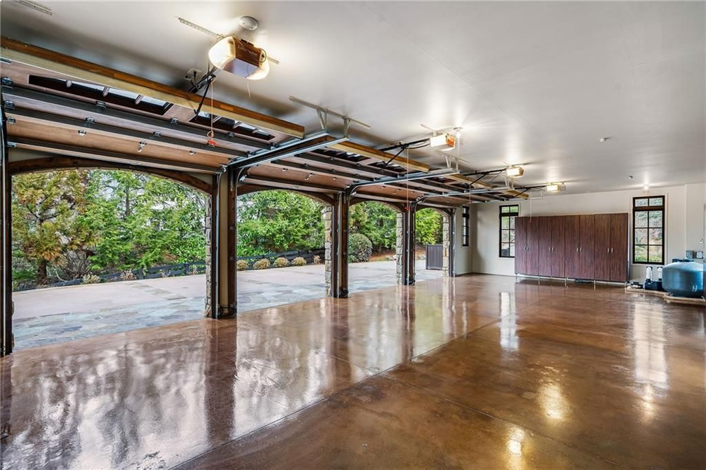 Image 114 of property listing at 550 Blue Heron Way, Milton, GA 30004
