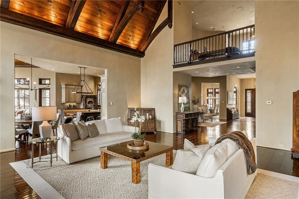 Image 14 of property listing at 550 Blue Heron Way, Milton, GA 30004