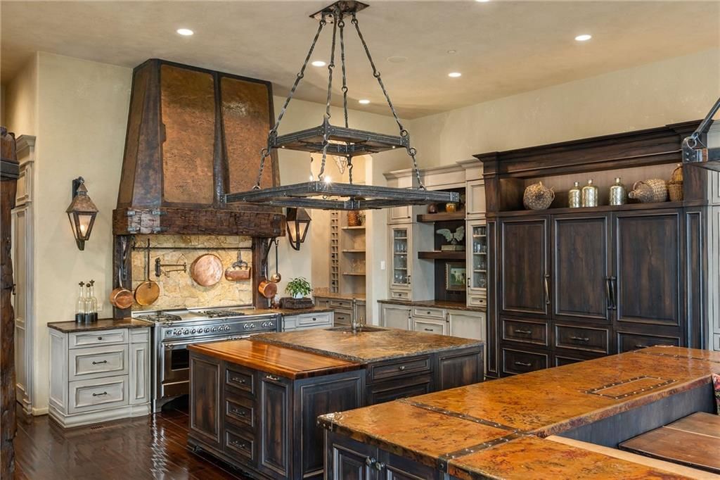 Image 20 of property listing at 550 Blue Heron Way, Milton, GA 30004