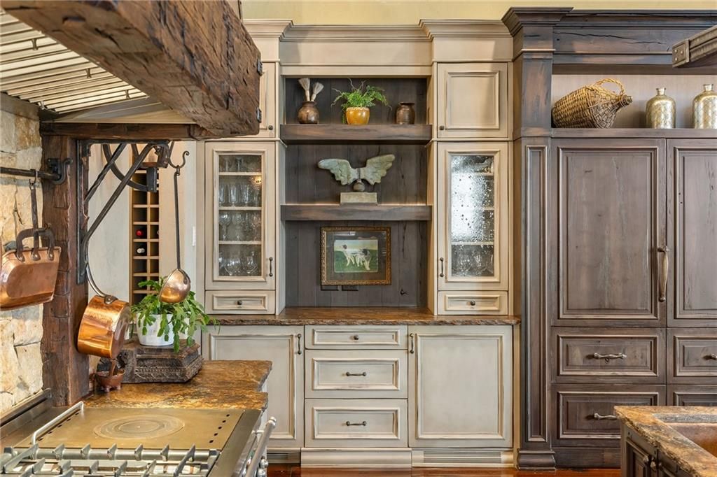 Image 23 of property listing at 550 Blue Heron Way, Milton, GA 30004