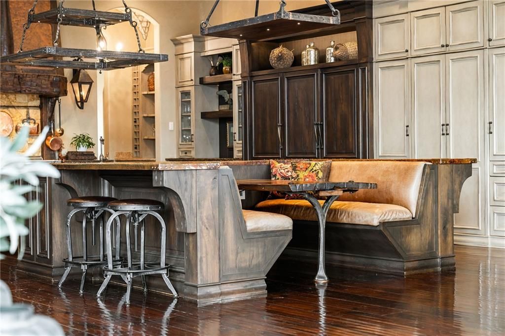 Image 29 of property listing at 550 Blue Heron Way, Milton, GA 30004