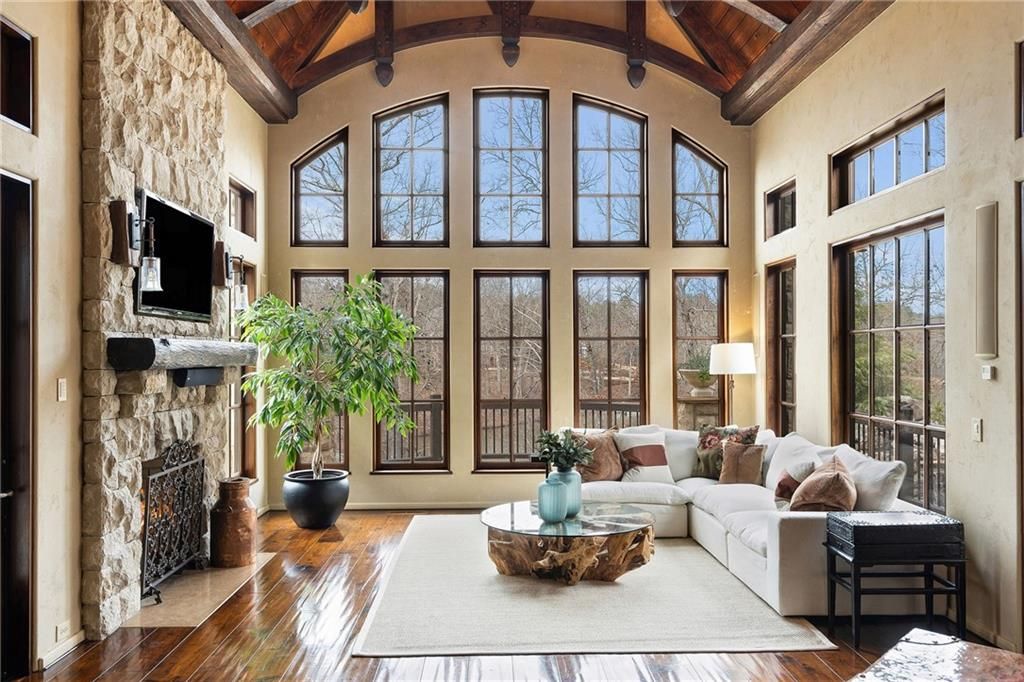 Image 30 of property listing at 550 Blue Heron Way, Milton, GA 30004