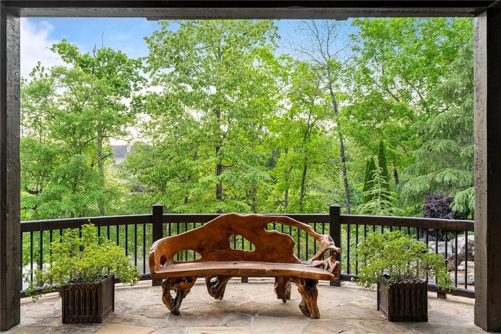 Image 35 of property listing at 550 Blue Heron Way, Milton, GA 30004