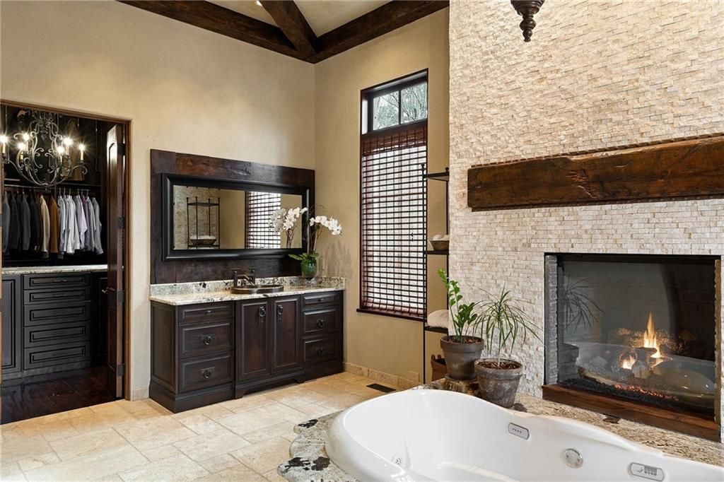 Image 51 of property listing at 550 Blue Heron Way, Milton, GA 30004