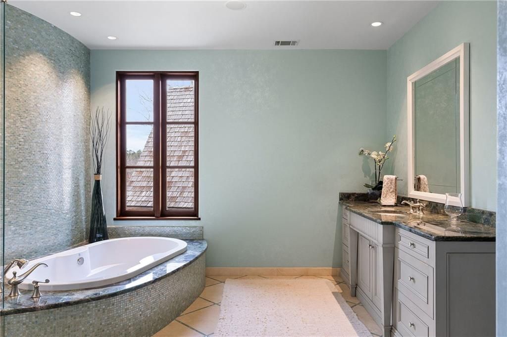 Image 60 of property listing at 550 Blue Heron Way, Milton, GA 30004