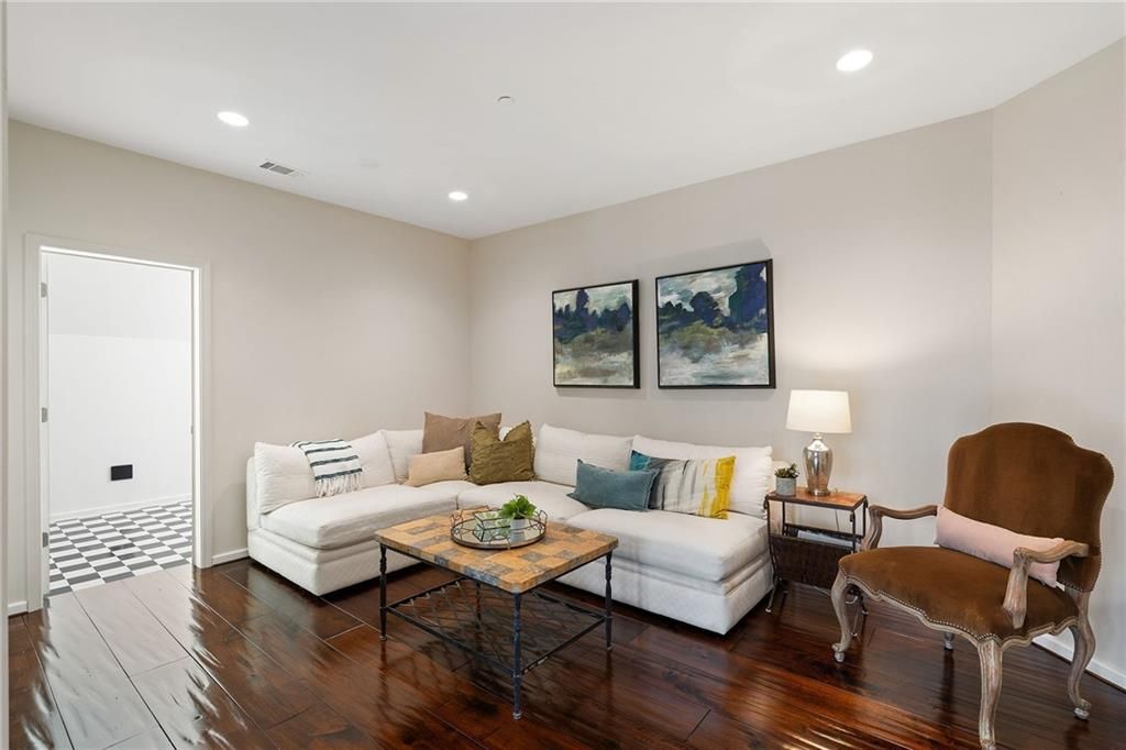 Image 65 of property listing at 550 Blue Heron Way, Milton, GA 30004