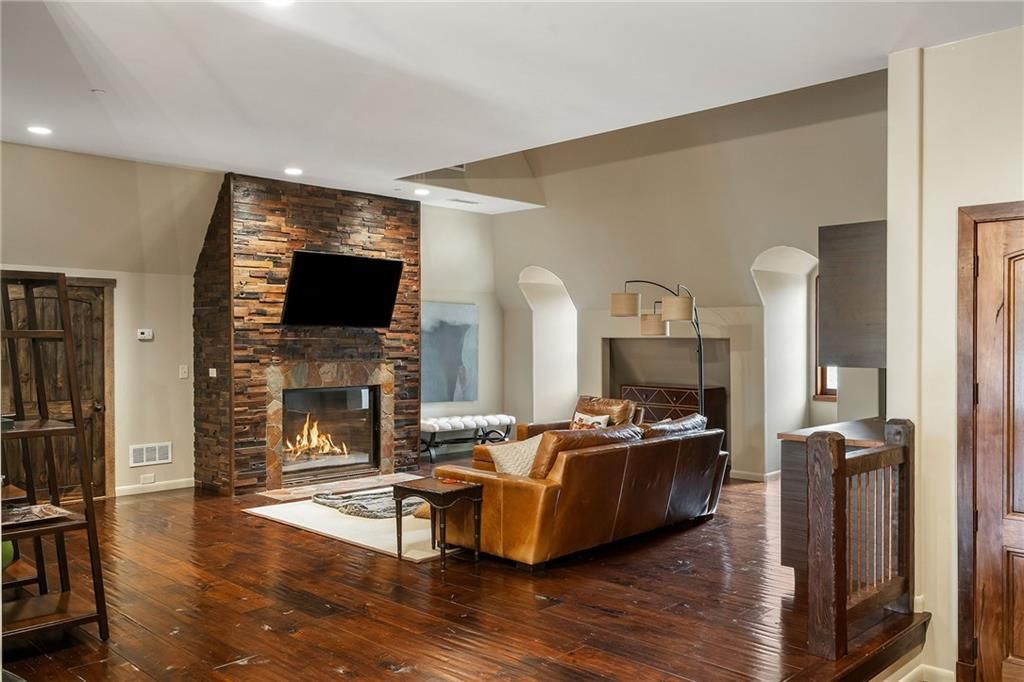 Image 72 of property listing at 550 Blue Heron Way, Milton, GA 30004