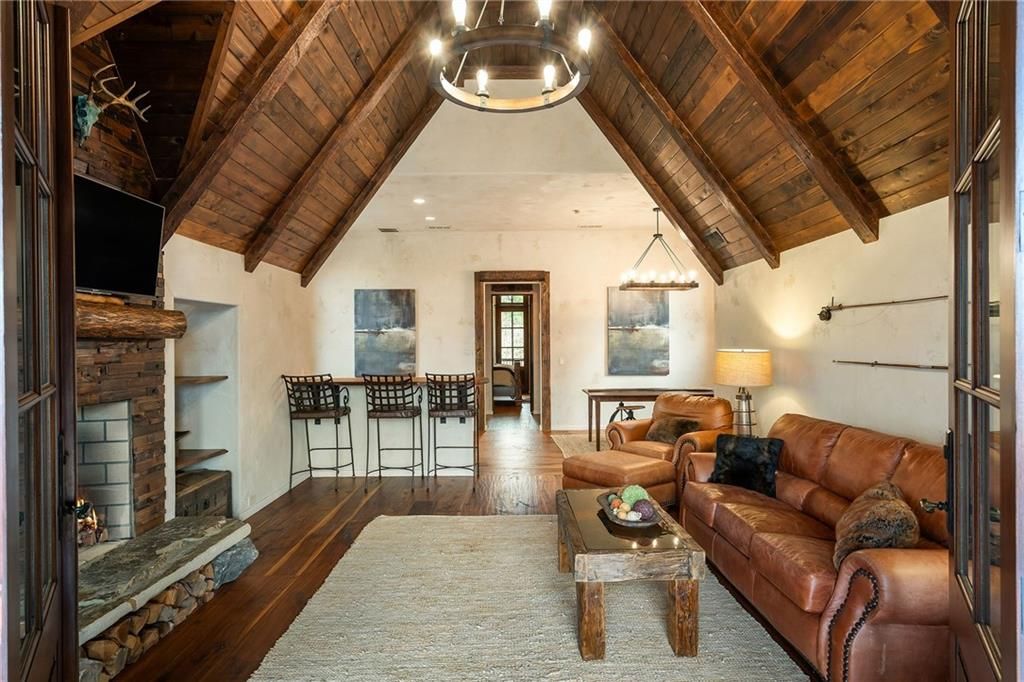 Image 99 of property listing at 550 Blue Heron Way, Milton, GA 30004