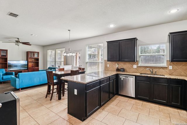 7018 Plains, San Antonio, TX 78253