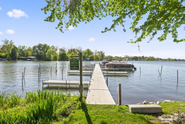 126 Maple TERRACE, Oconomowoc, WI 53066
