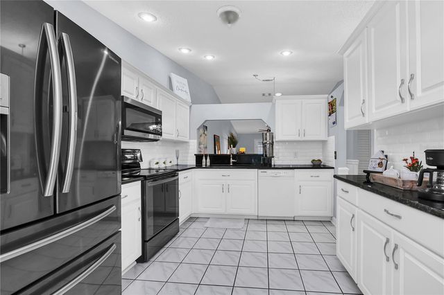 909 ILLINOIS AVENUE, St Cloud, FL 34769