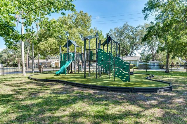 909 ILLINOIS AVENUE, St Cloud, FL 34769