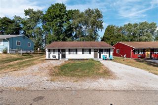 3015-3017 Bollinger Avenue NE, Canton, OH 44705