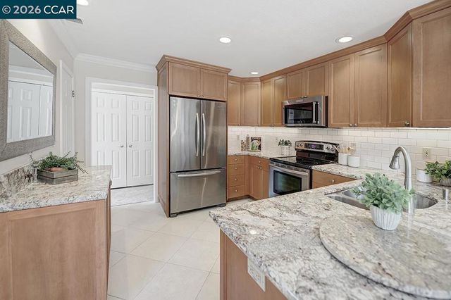 5325 Terra Granada Dr 1B, Walnut Creek, CA 94595