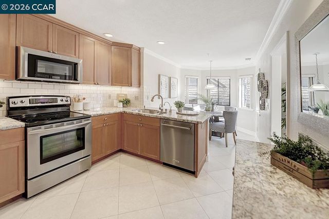 5325 Terra Granada Dr 1B, Walnut Creek, CA 94595