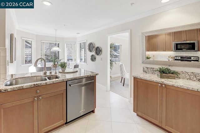 5325 Terra Granada Dr 1B, Walnut Creek, CA 94595