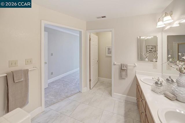 5325 Terra Granada Dr 1B, Walnut Creek, CA 94595