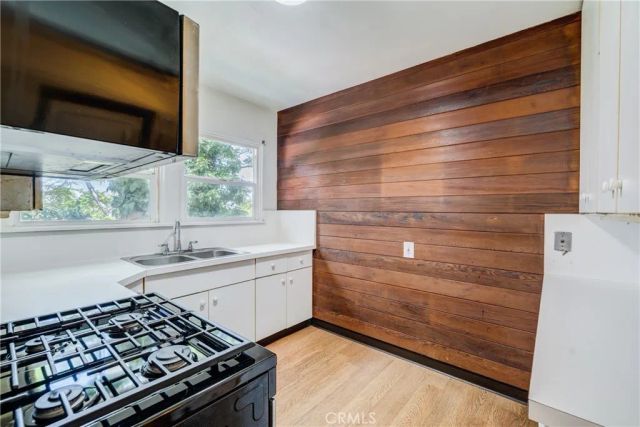 1616 Redcliff, Los Angeles, CA 90026