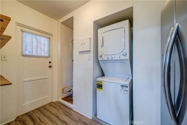 1616 Redcliff, Los Angeles, CA 90026