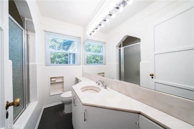 1616 Redcliff, Los Angeles, CA 90026