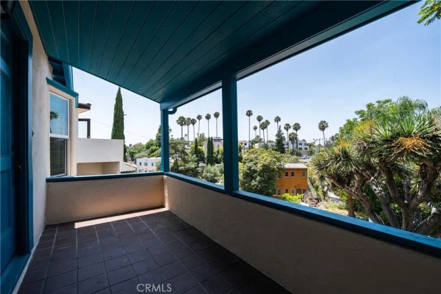 1616 Redcliff, Los Angeles, CA 90026