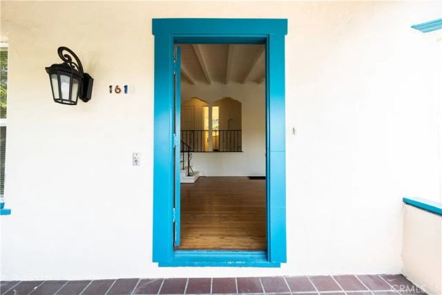 1616 Redcliff, Los Angeles, CA 90026
