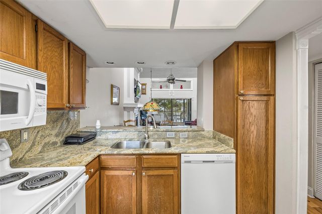 222 WOODLAKE WYNDE 222, Oldsmar, FL 34677