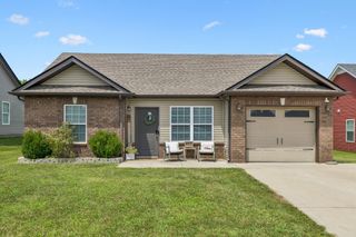 608 Hollow Crst, Clarksville, TN 37042