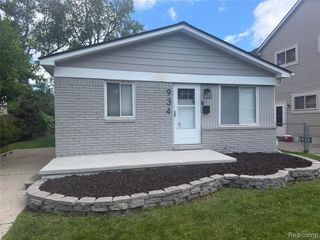 934 Harvard Road, Berkley, MI 48072
