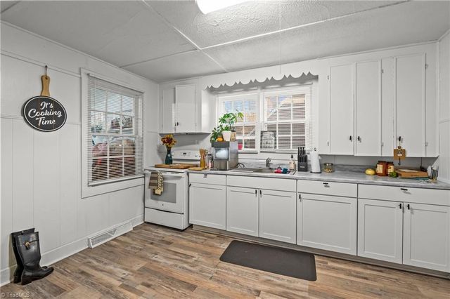 231 Dorothy Street, High Point, NC 27262