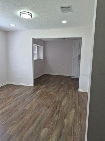 10915 Roandale Drive, Houston, TX 77048